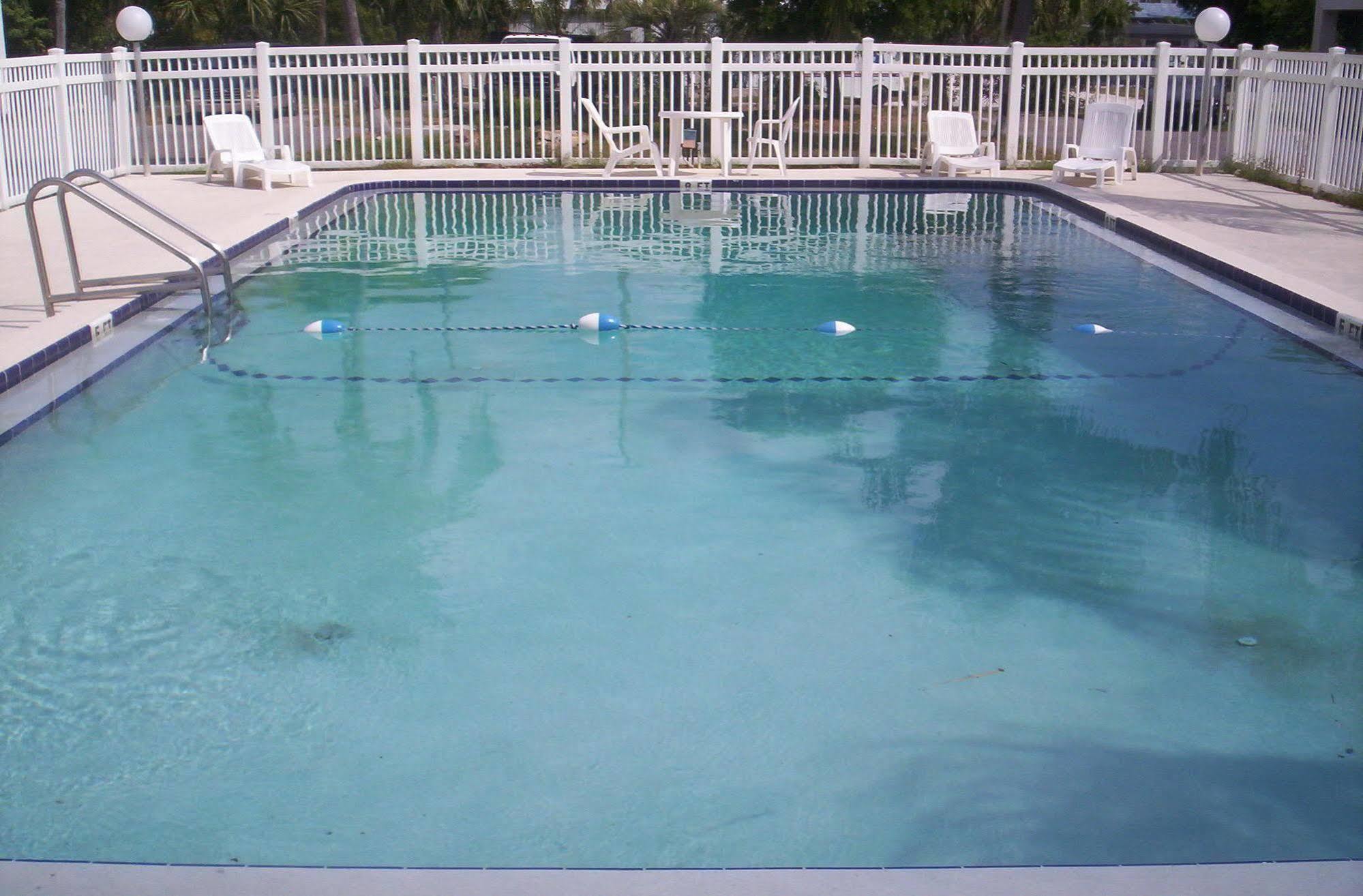 Oyo Hotel New Port Richey Gulf Beach Us 19 Bagian luar foto